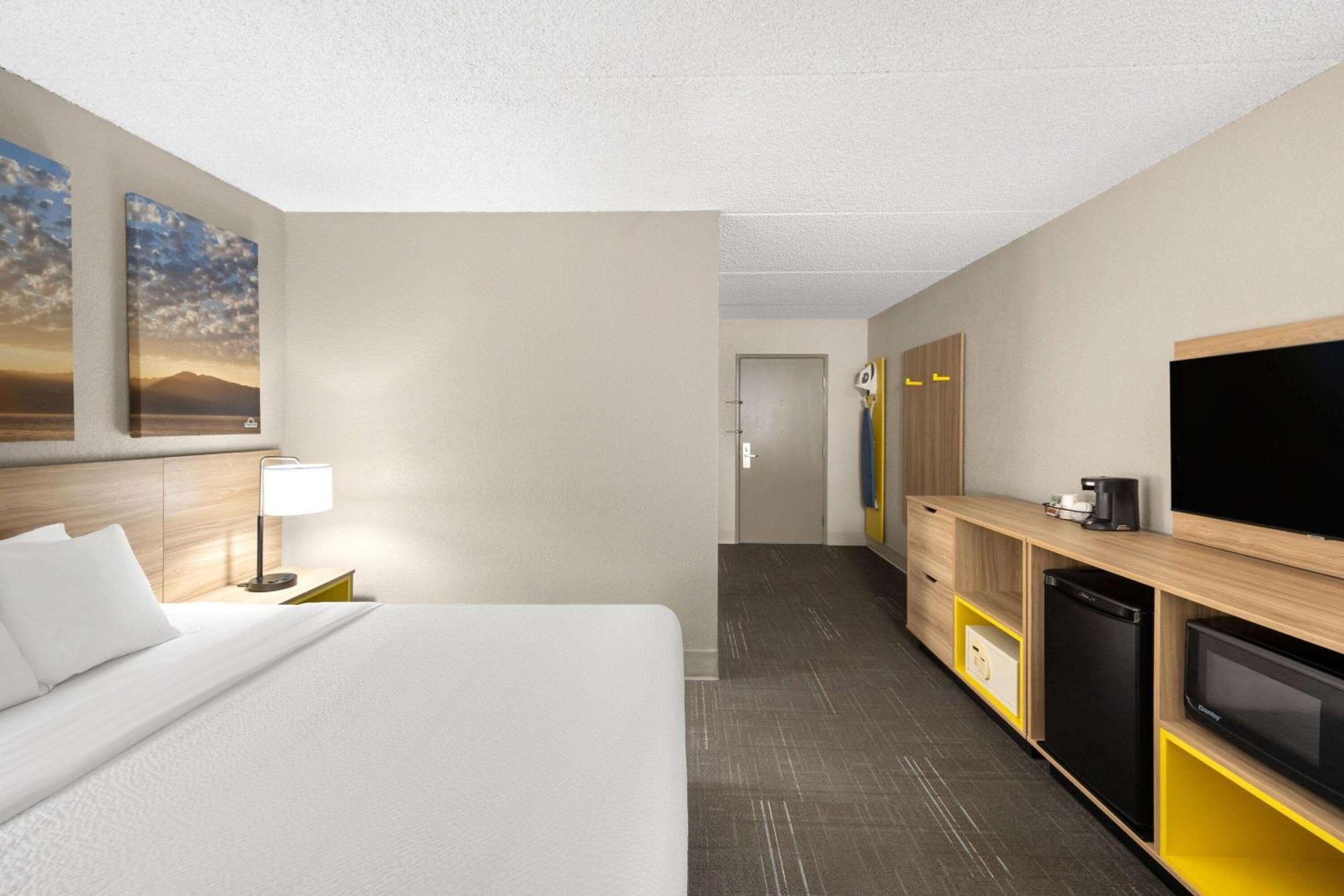 Days Inn & Suites By Wyndham Бозмен Екстер'єр фото