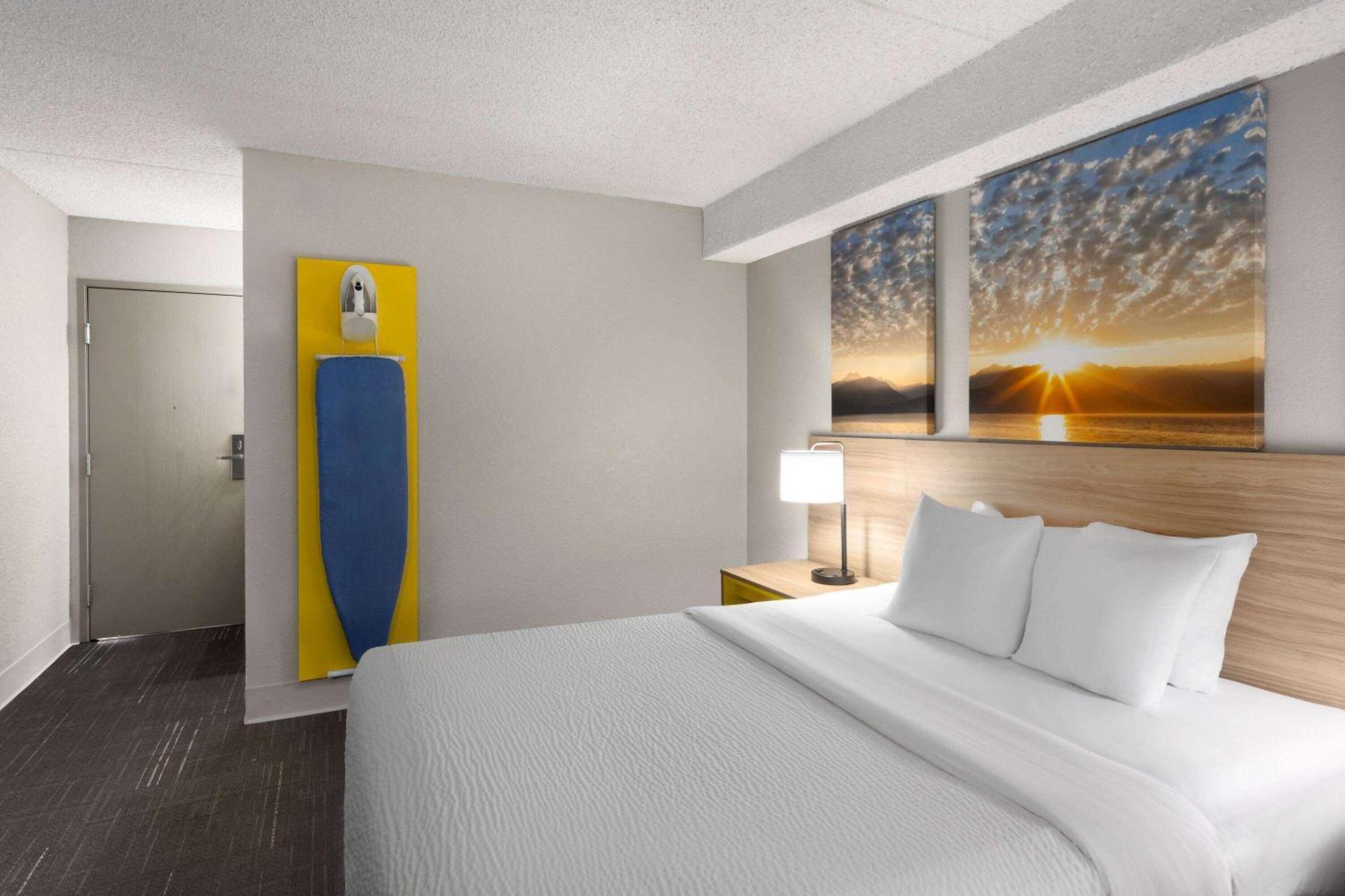Days Inn & Suites By Wyndham Бозмен Екстер'єр фото